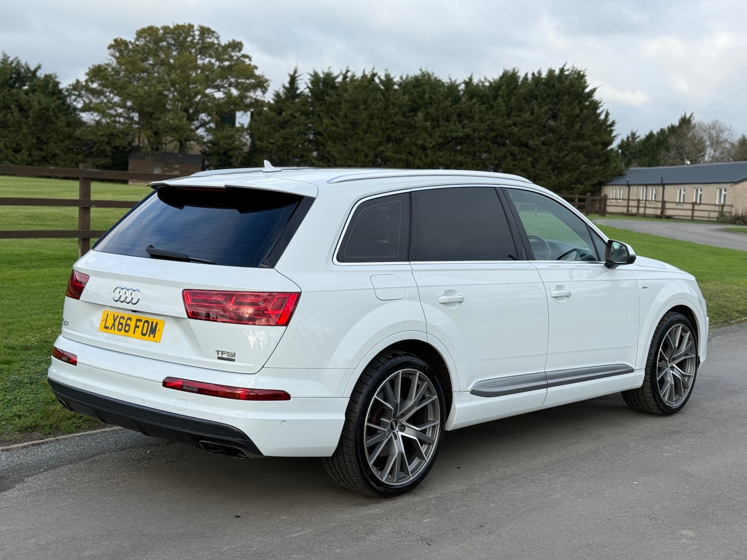 Used Audi Q7 2024 for sale - 76655819: Photo 3
