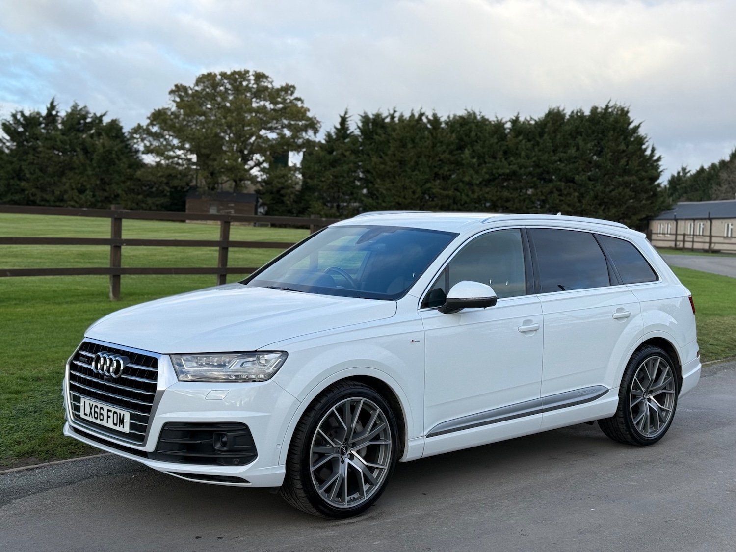 Used Audi Q7 2024 for sale - 76655819: Photo 9