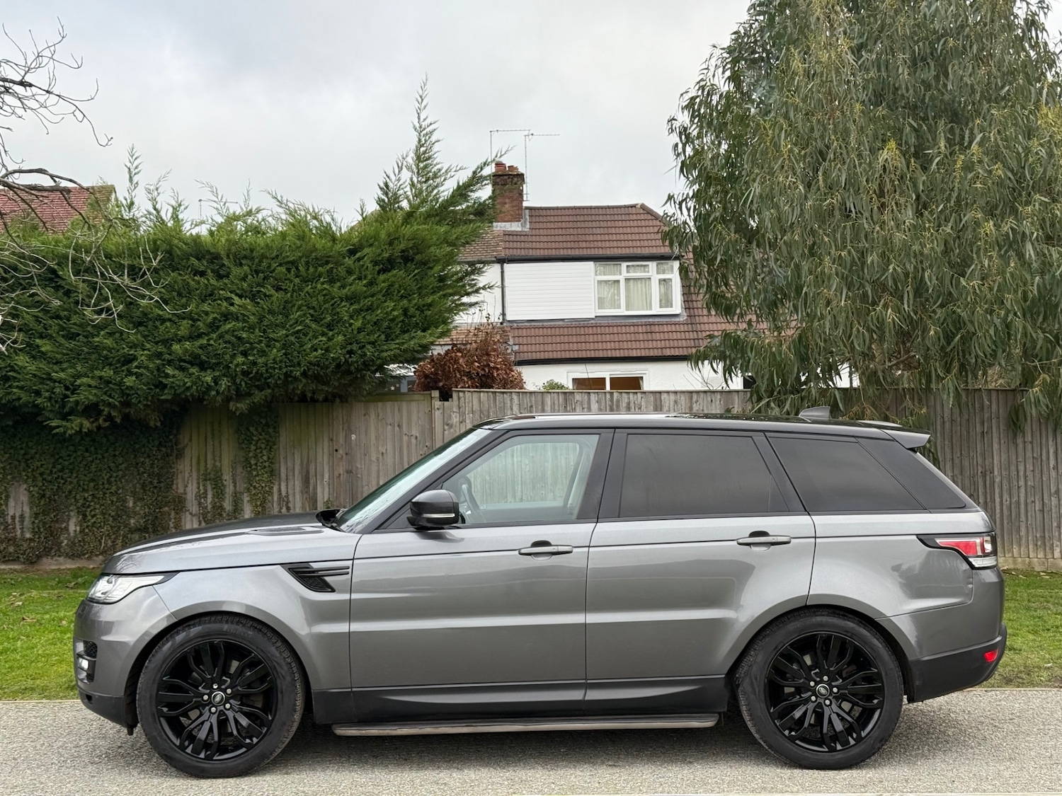 Used Land Rover Range Rover Sport 2017 for sale - 77749759: Photo 2