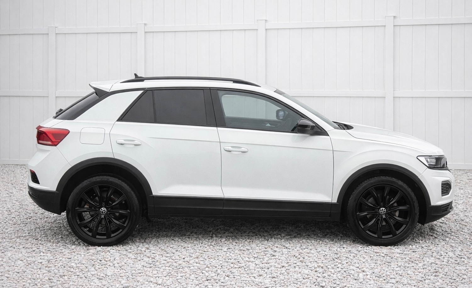 Used Volkswagen T-Roc 2022 for sale - 77059316: Photo 2