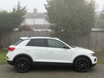 Used Volkswagen T-Roc 2022 for sale - 77059316: Photo
