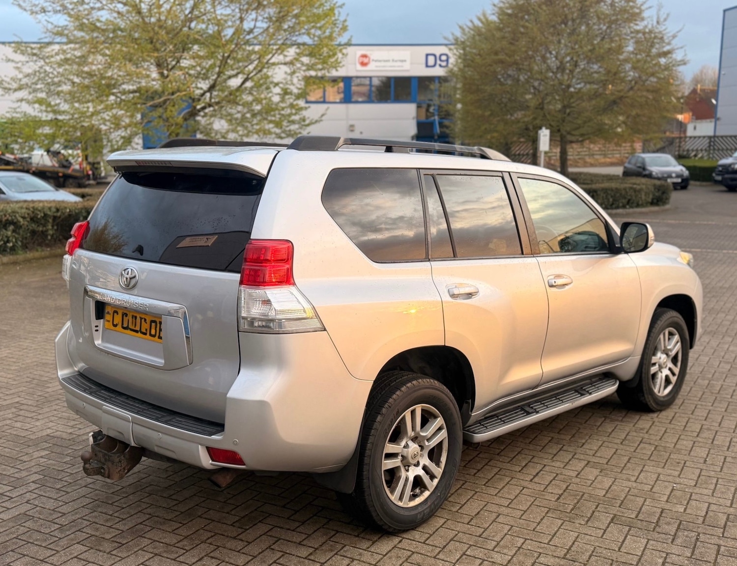Used Toyota Land Cruiser 2010 for sale - 78048272: Photo 2