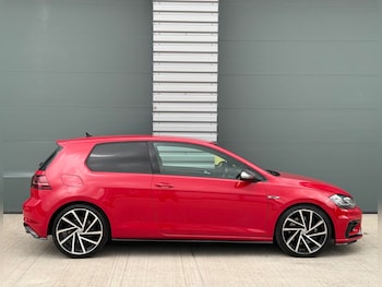 Used Volkswagen Golf 2017 for sale - 78782844: Photo