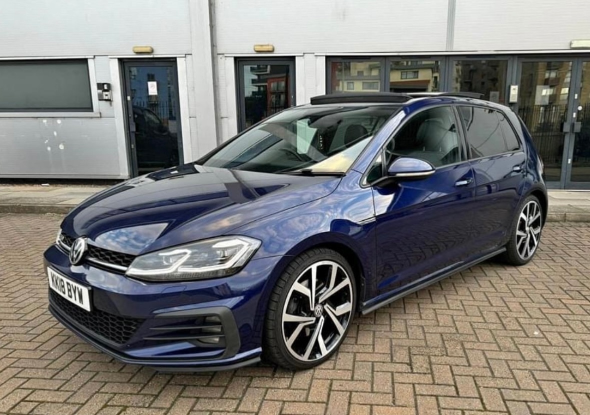 Used Volkswagen Golf 2018 for sale - 76618395: Photo 1