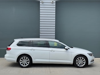 Used Volkswagen Passat 2017 for sale - 78977104: Photo