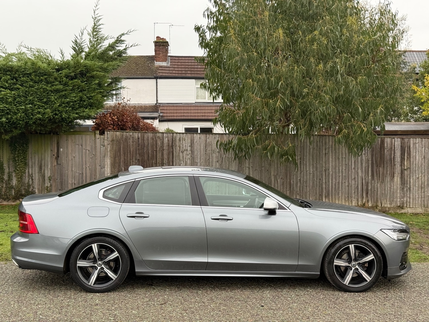 Used Volvo S90 2018 for sale - 76972107: Photo 2