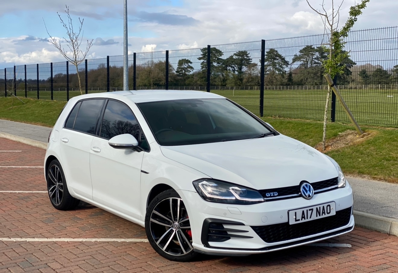 Used Volkswagen Golf 2017 for sale - 77801986: Photo 1