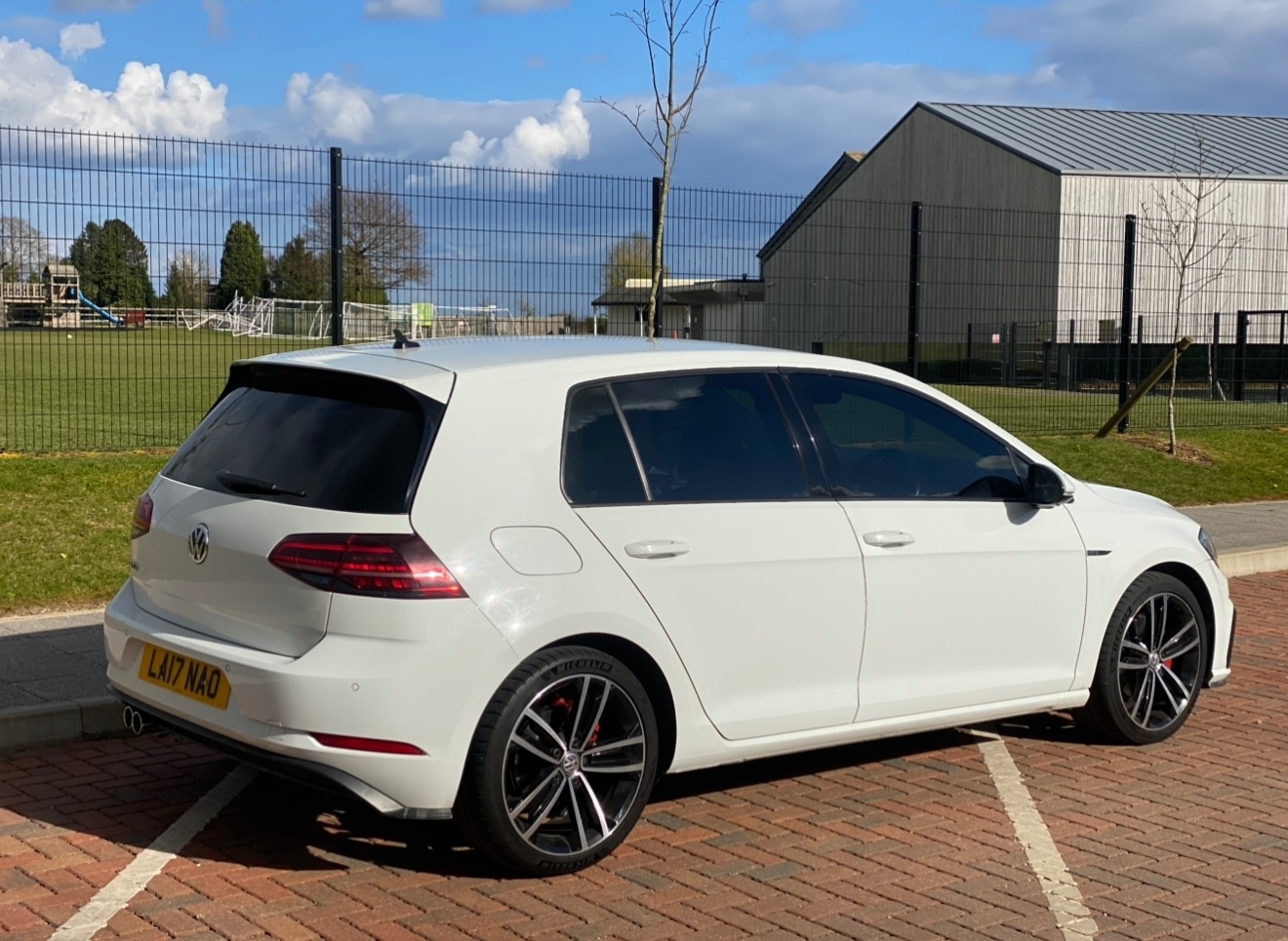 Used Volkswagen Golf 2017 for sale - 77801986: Photo 3