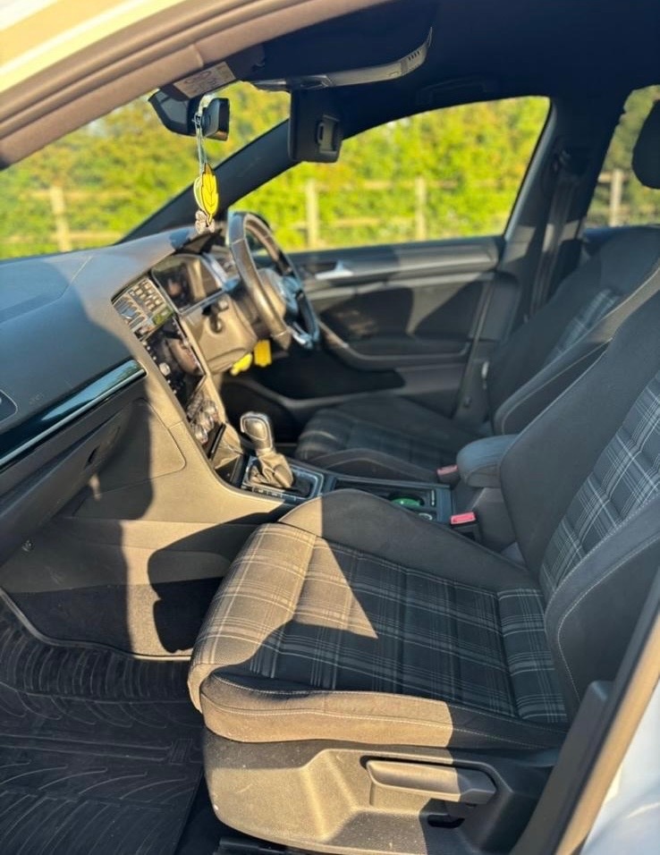 Used Volkswagen Golf 2017 for sale - 77801986: Photo 6