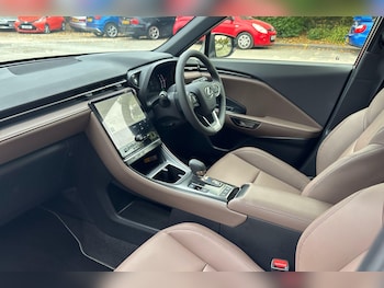 Used Lexus LBX 2024 for sale - 77177160: Photo