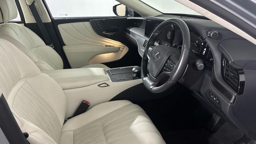 Used Lexus LS 2024 for sale - 76937275: Photo 12