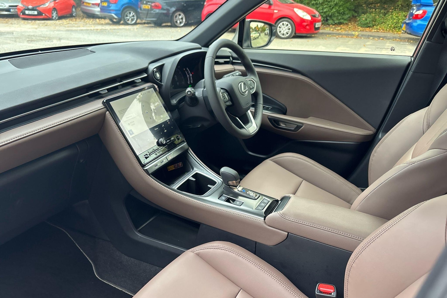 Used Lexus LBX 2024 for sale - 76338461: Photo 2