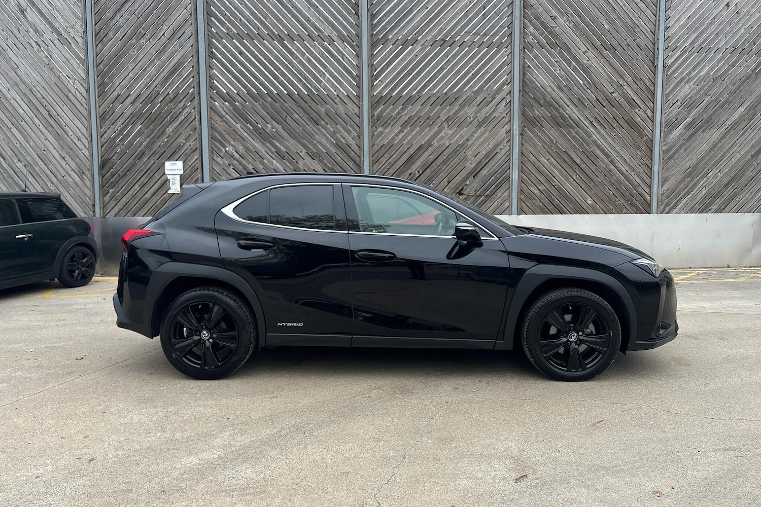 Used Lexus UX 2022 for sale - 76692736: Photo 4