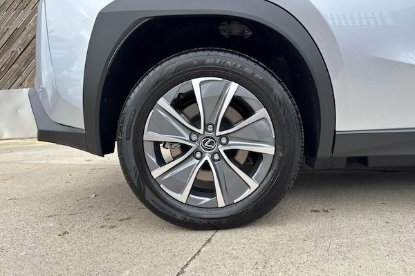 Used Lexus UX 2025 for sale - 76168408: Photo 5