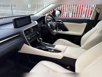 Used Lexus RX 2021 for sale - 76139701: Photo 2