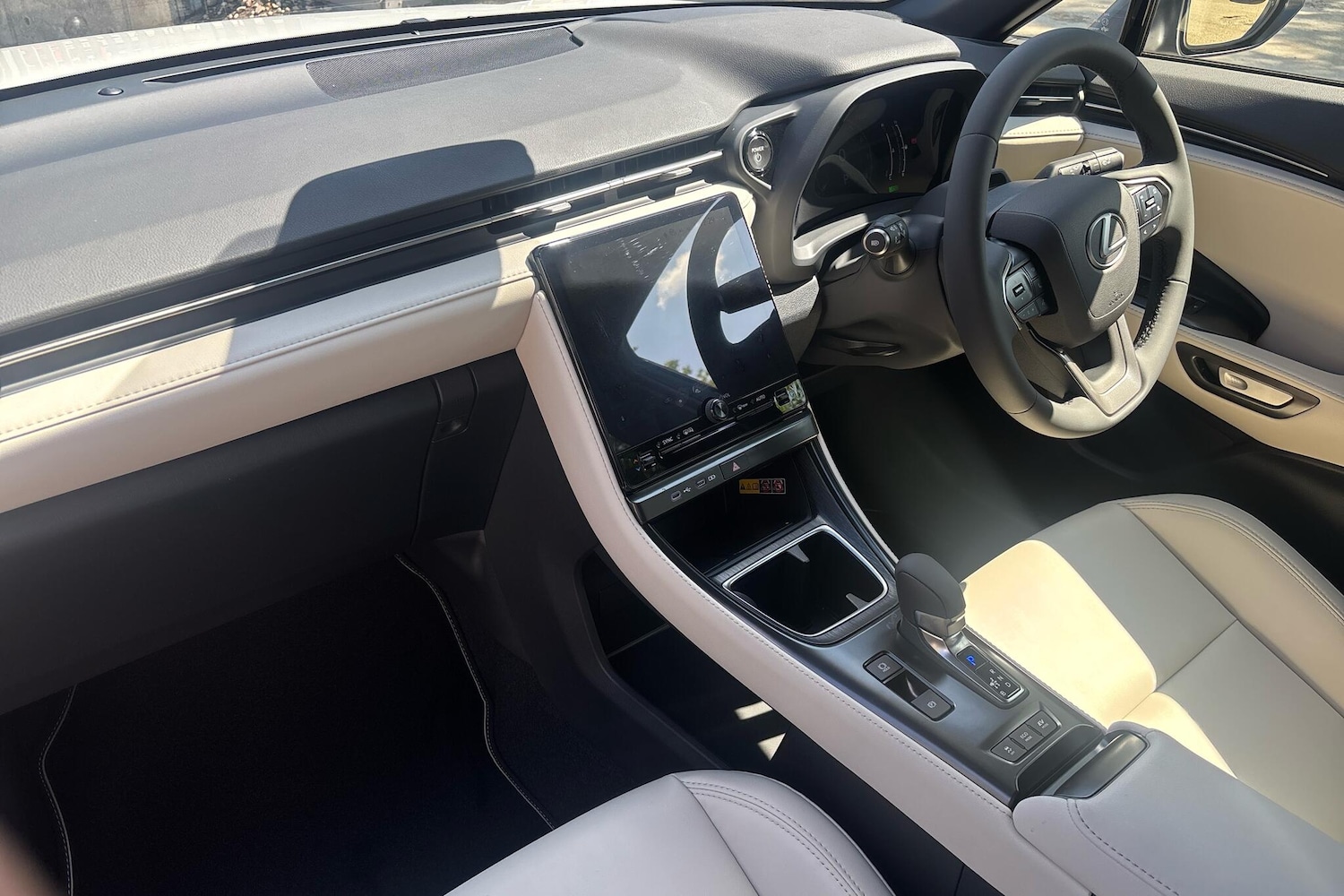 Used Lexus LBX 2025 for sale - 77176847: Photo 2