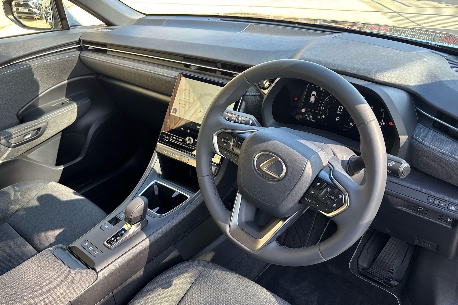Used Lexus LBX 2024 for sale - 76111649: Photo 6