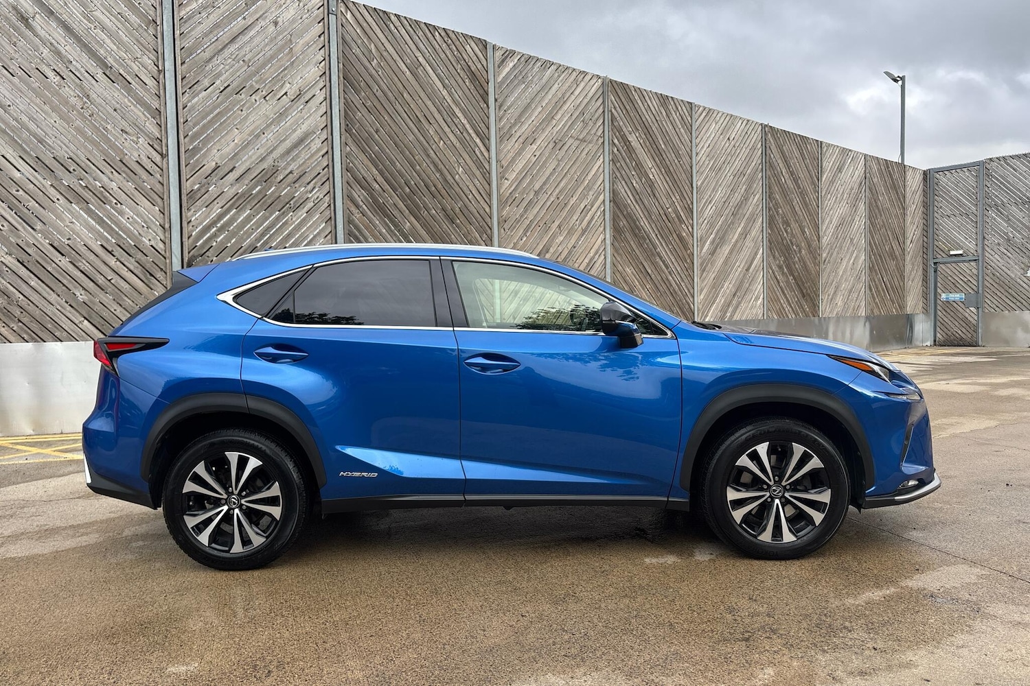 Used Lexus NX 2020 for sale - 76111102: Photo 4