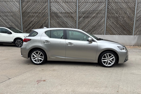 Used Lexus CT 2018 for sale - 76216636: Photo 4