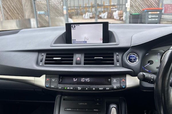 Used Lexus CT 2018 for sale - 76216636: Photo 8