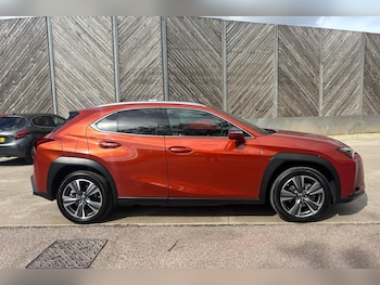 Used Lexus UX 2024 for sale - 77177170: Photo