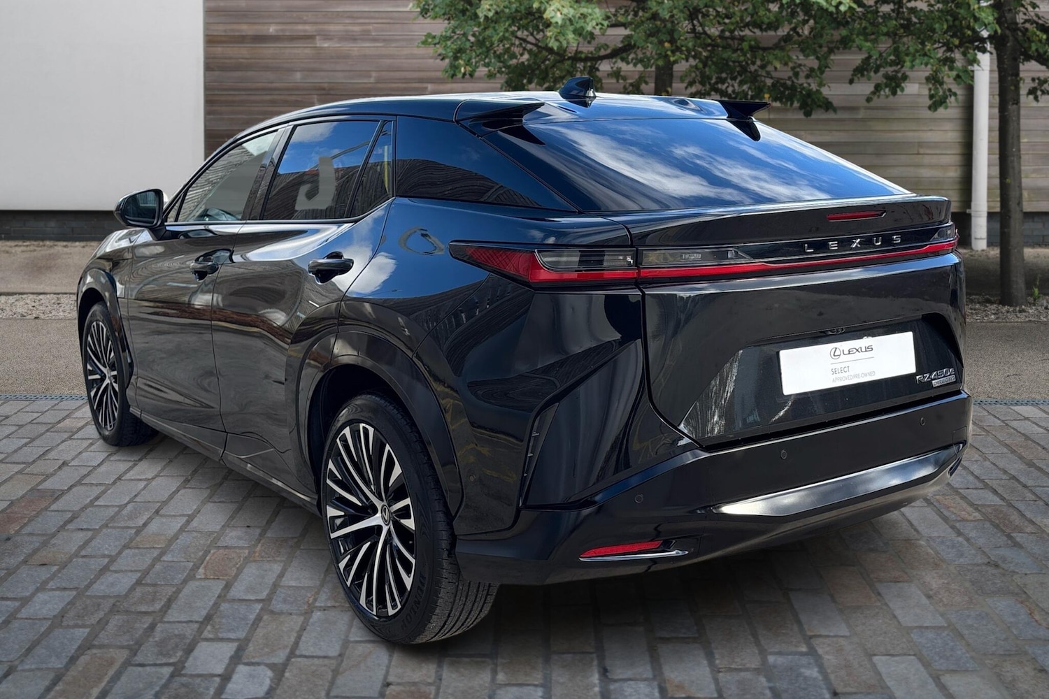 Used Lexus RZ 2024 for sale - 76523256: Photo 3