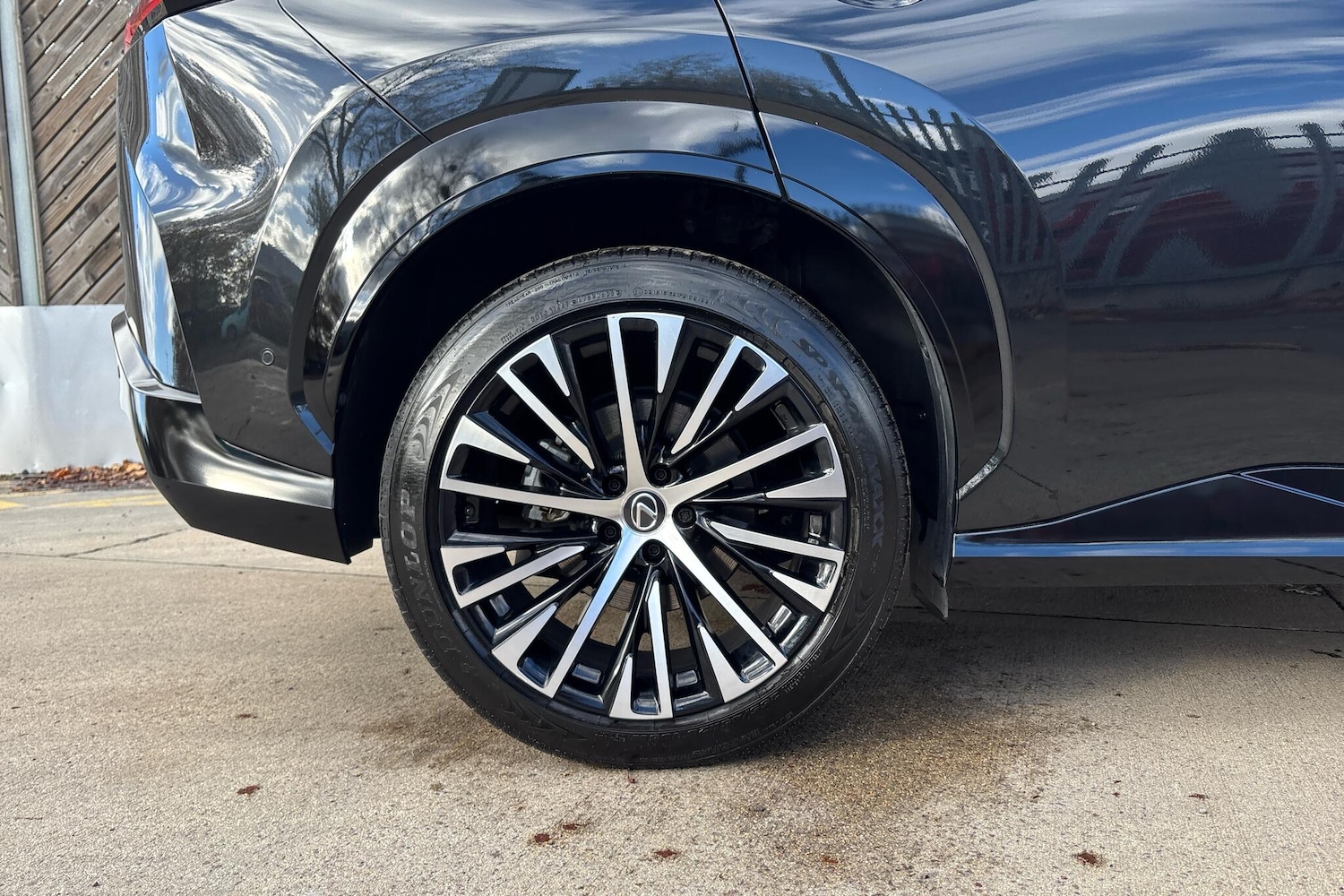 Used Lexus RZ 2024 for sale - 76523256: Photo 5