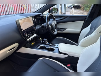 Used Lexus NX 2024 for sale - 76111352: Photo 2