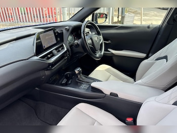 Used Lexus UX 2022 for sale - 75450843: Photo