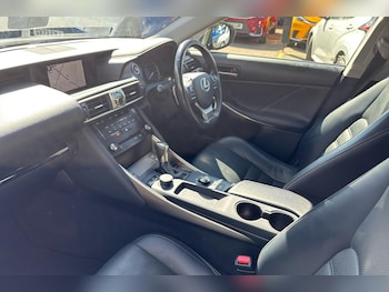 Used Lexus IS 2017 for sale - 75211425: Photo