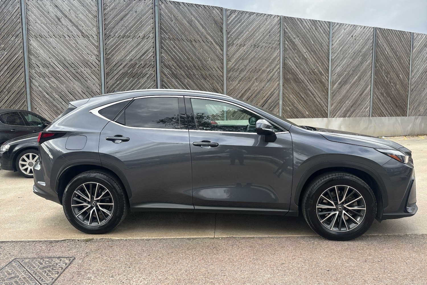 Used Lexus NX 2023 for sale - 76110668: Photo 4