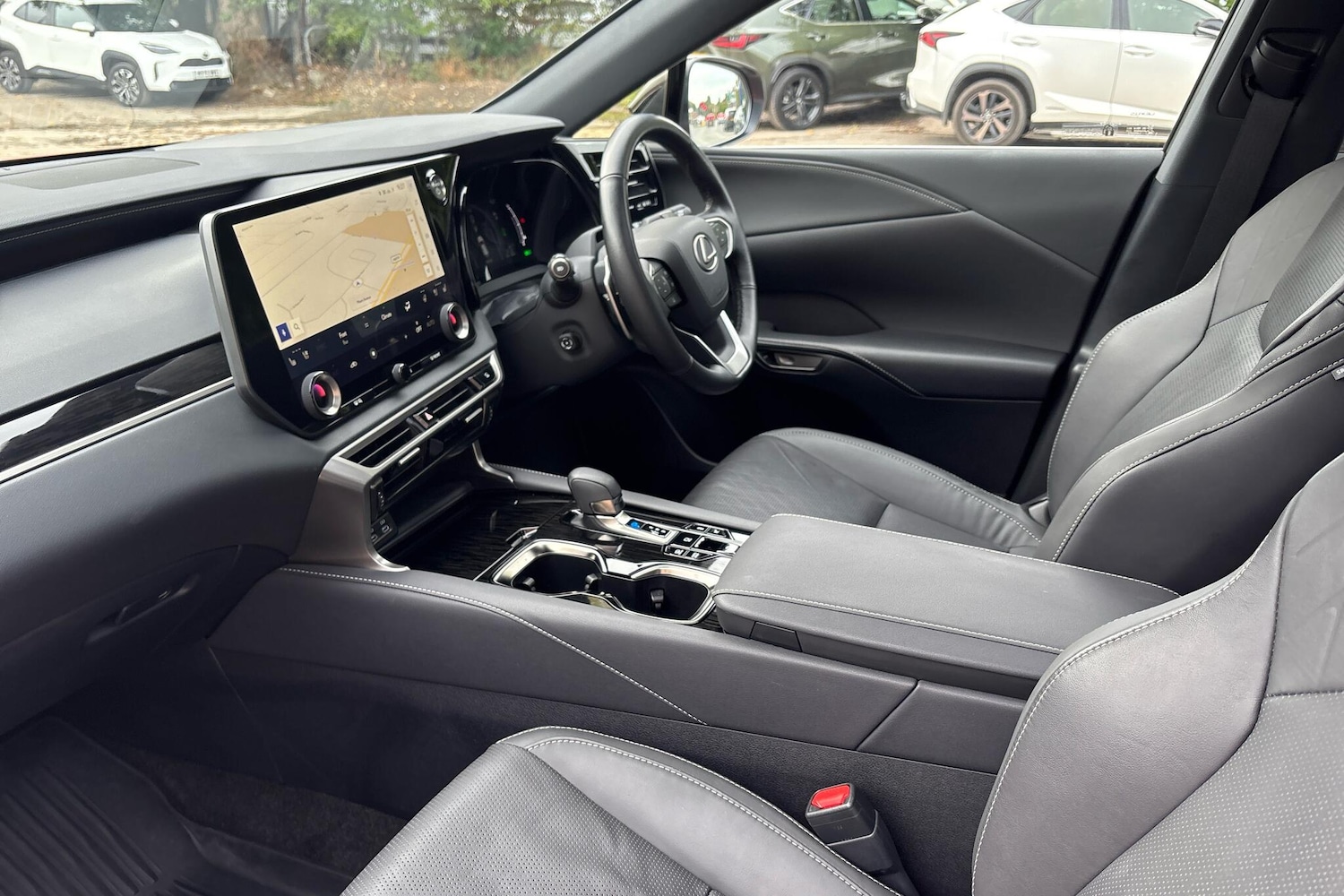 Used Lexus RX 2024 for sale - 76110898: Photo 2