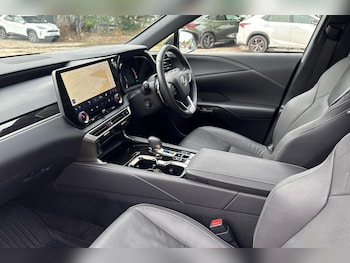 Used Lexus RX 2024 for sale - 76110898: Photo 2