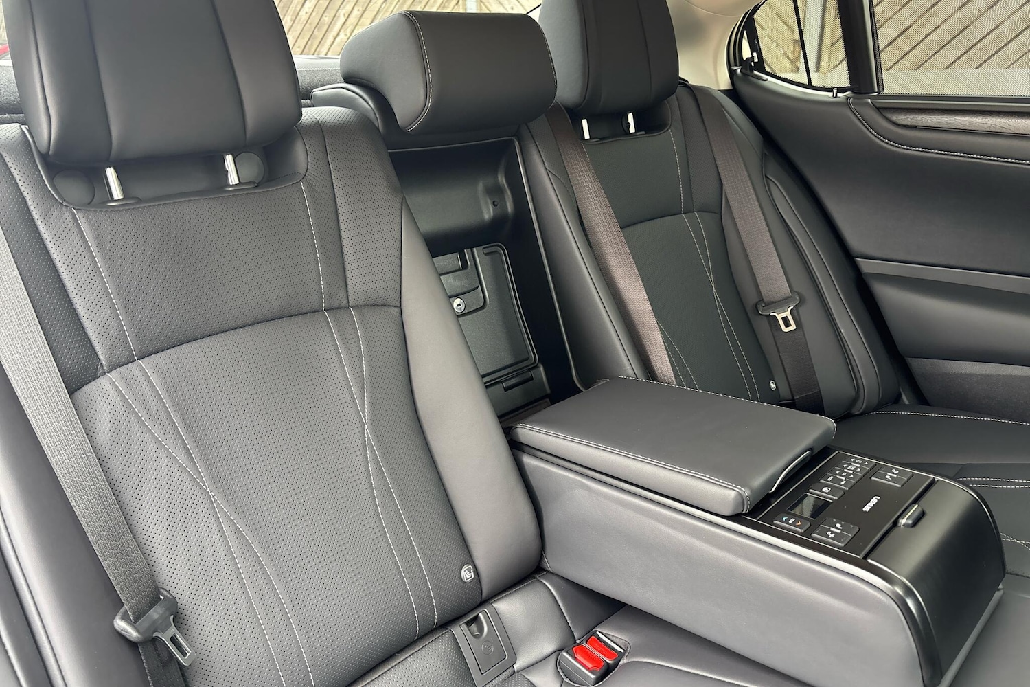 Used Lexus ES 2025 for sale - 76111342: Photo 9