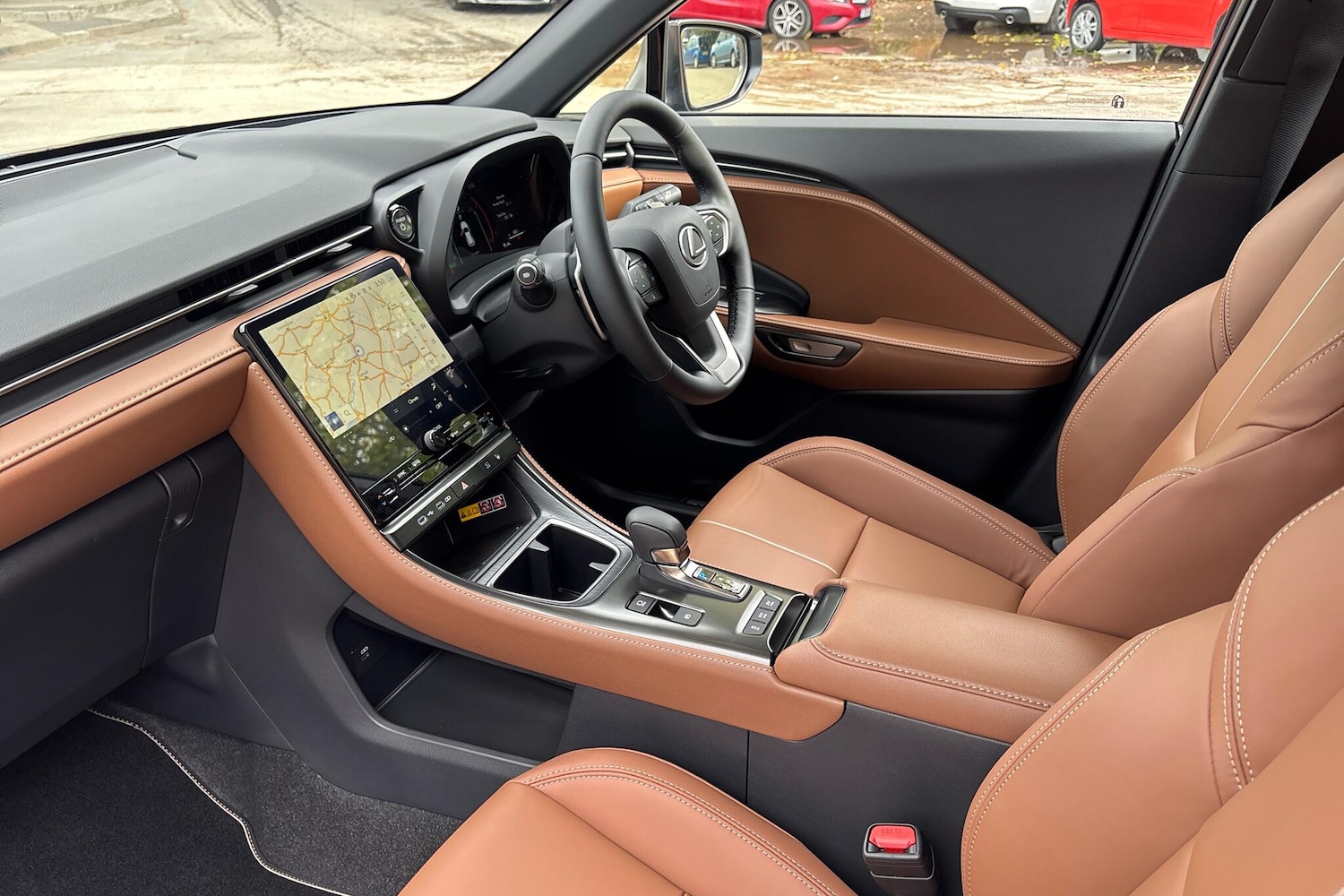 Used Lexus LBX 2025 for sale - 76111024: Photo 2