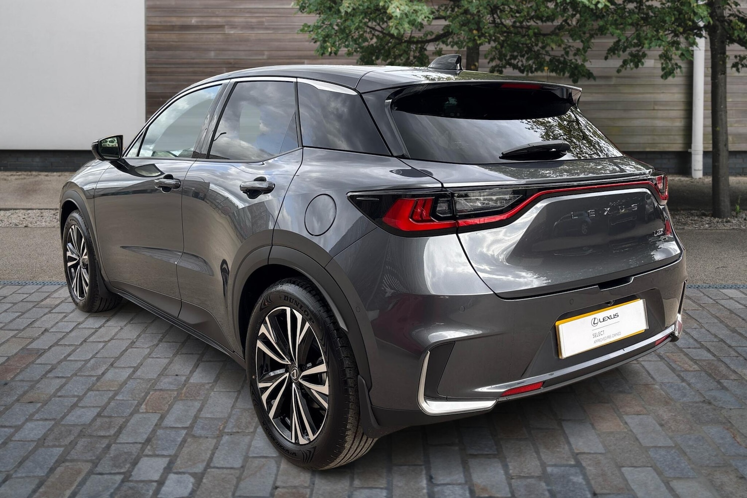 Used Lexus LBX 2025 for sale - 76111024: Photo 3