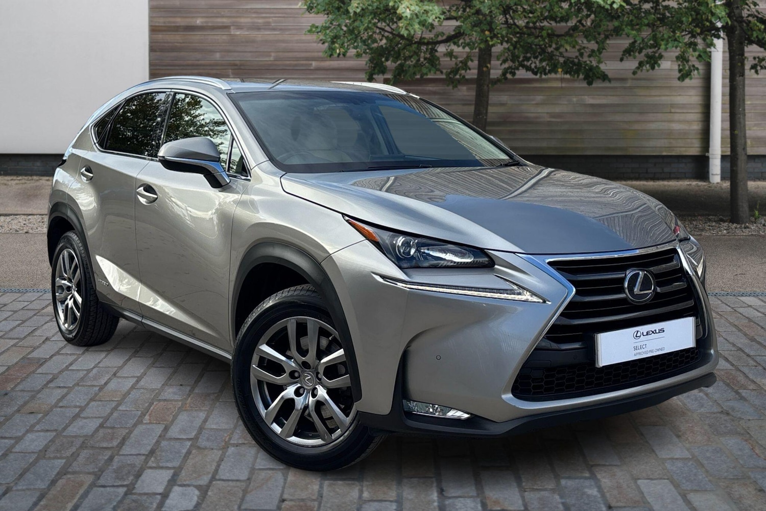 Used Lexus NX 2016 for sale - 76670959: Photo 1