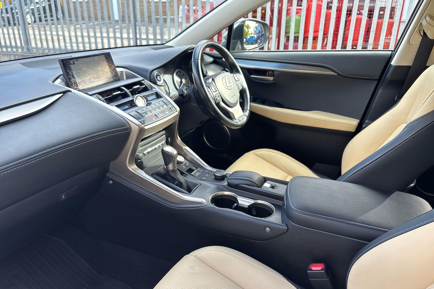 Used Lexus NX 2016 for sale - 76670959: Photo 2