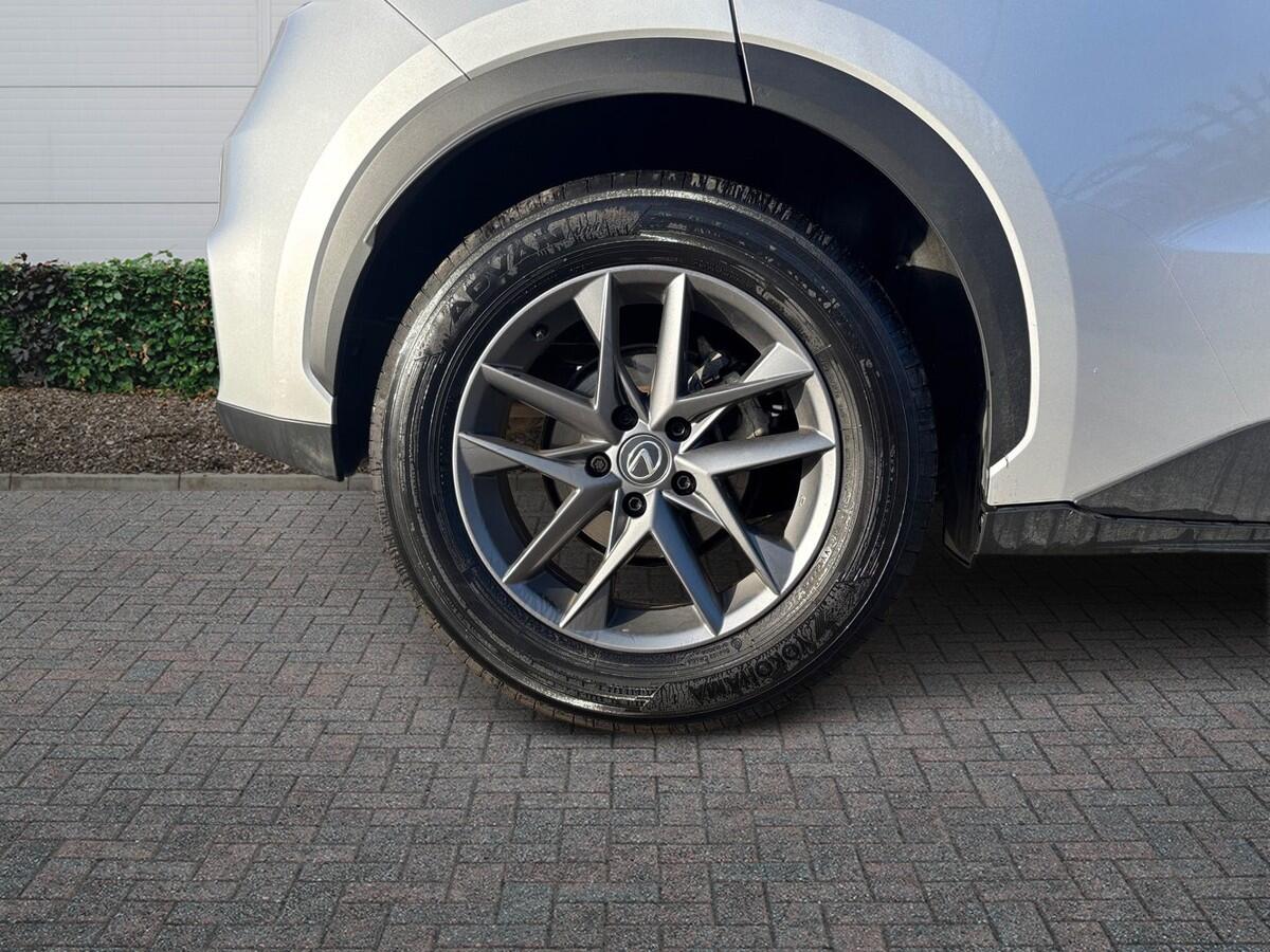 Used Lexus LBX 2024 for sale - 77124428: Photo 6