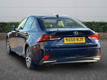 Used Lexus IS 2018 for sale - 77231606: Photo