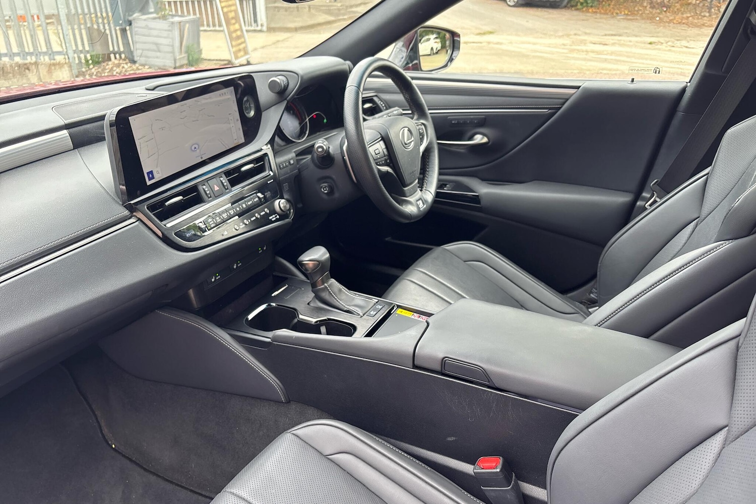 Used Lexus ES 2023 for sale - 76551823: Photo 2