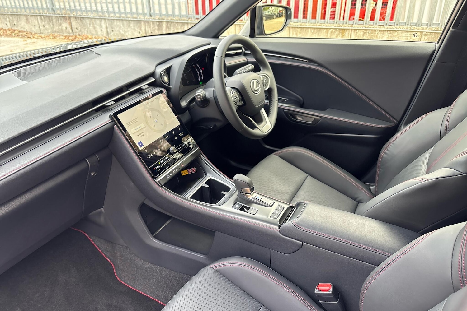 Used Lexus LBX 2025 for sale - 76111673: Photo 2