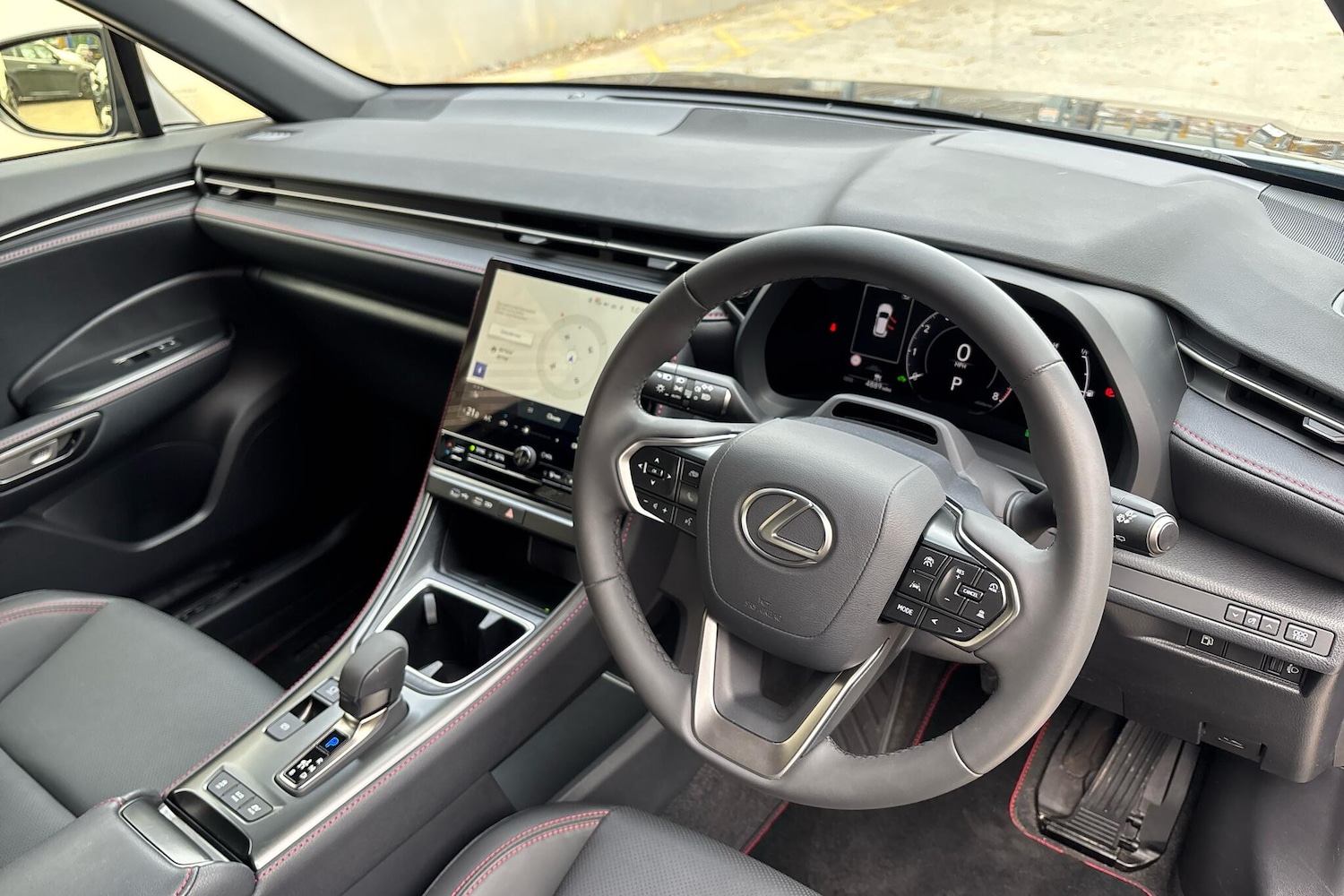 Used Lexus LBX 2025 for sale - 76111673: Photo 6