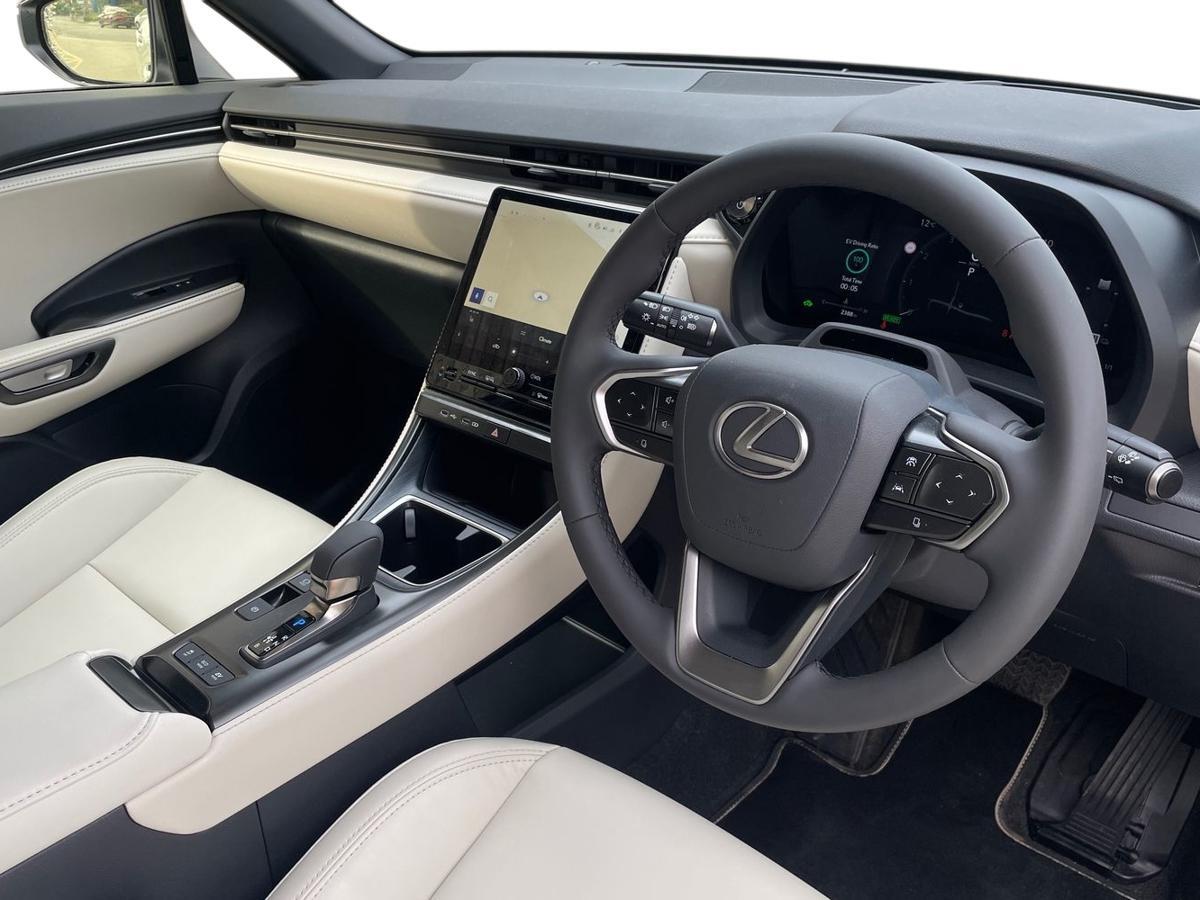 Used Lexus LBX 2025 for sale - 78008538: Photo 12