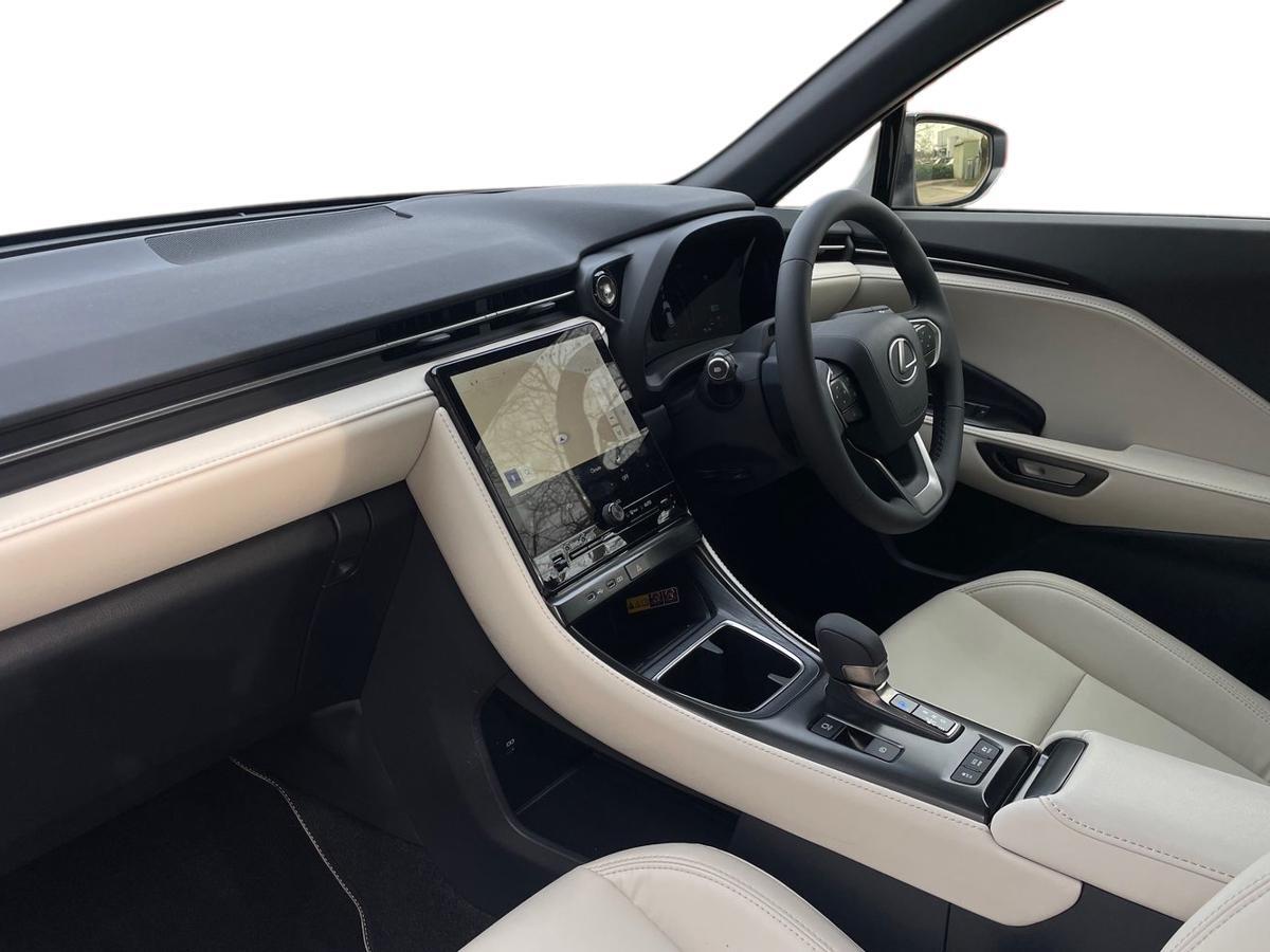 Used Lexus LBX 2025 for sale - 78008538: Photo 7