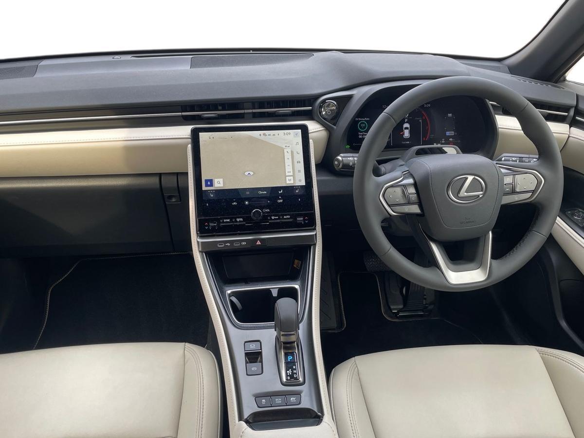 Used Lexus LBX 2025 for sale - 78008538: Photo 8