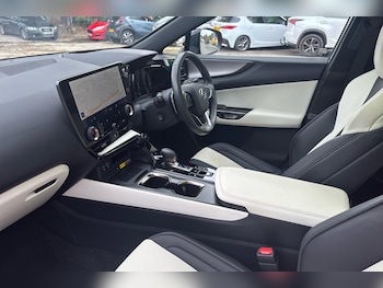 Used Lexus NX 2024 for sale - 76110575: Photo 2