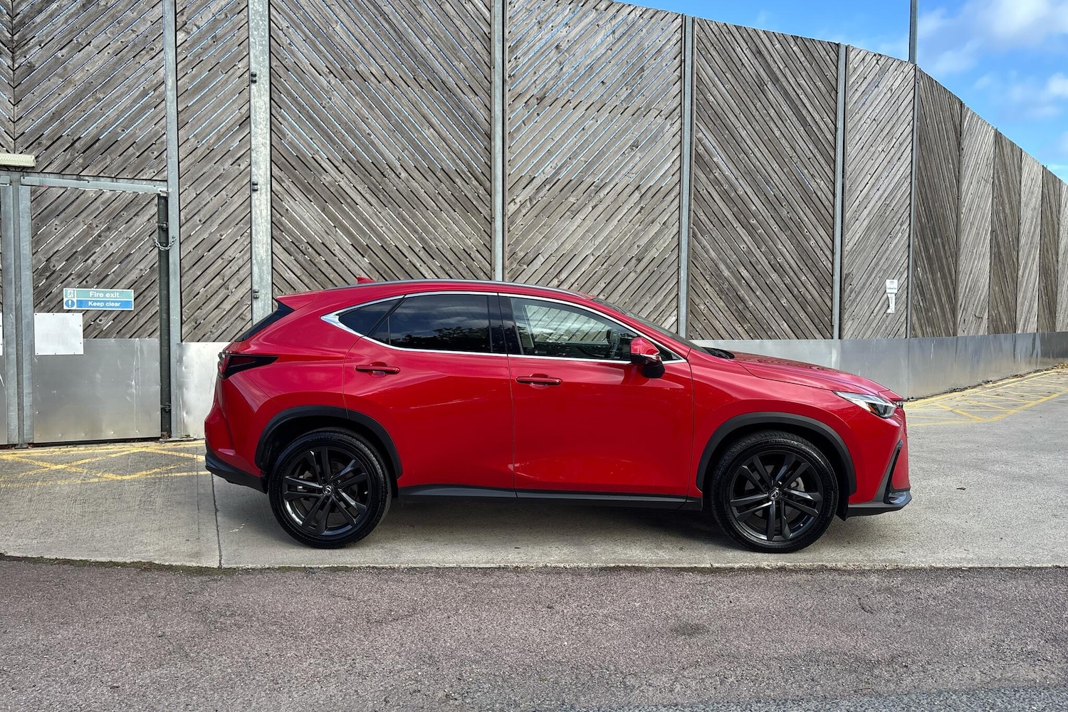 Used Lexus NX 2022 for sale - 76139677: Photo 4