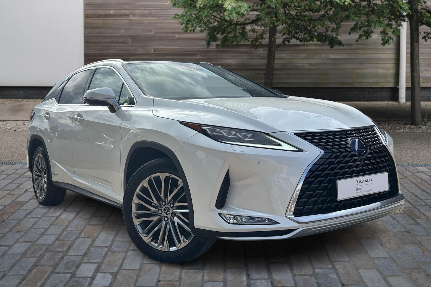 Used Lexus RX 2022 for sale - 76110742: Photo 1