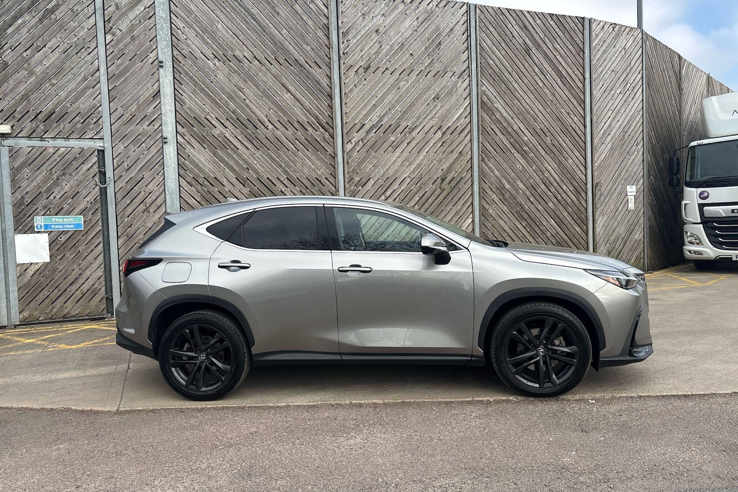 Used Lexus NX 2025 for sale - 78215680: Photo 3